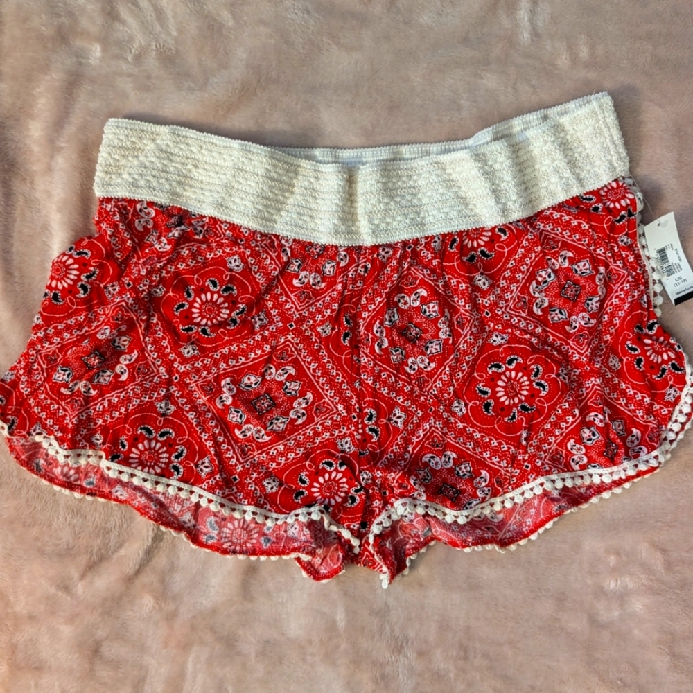 New Light Summer Shorts (L 11-13)